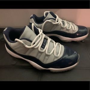 Jordan 11 Low Georgetown